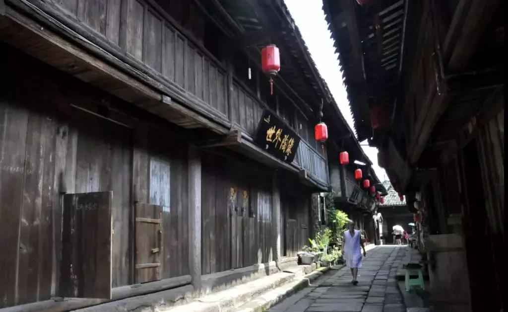 成都到大理房车旅行,成都至云南房车7天旅游攻略