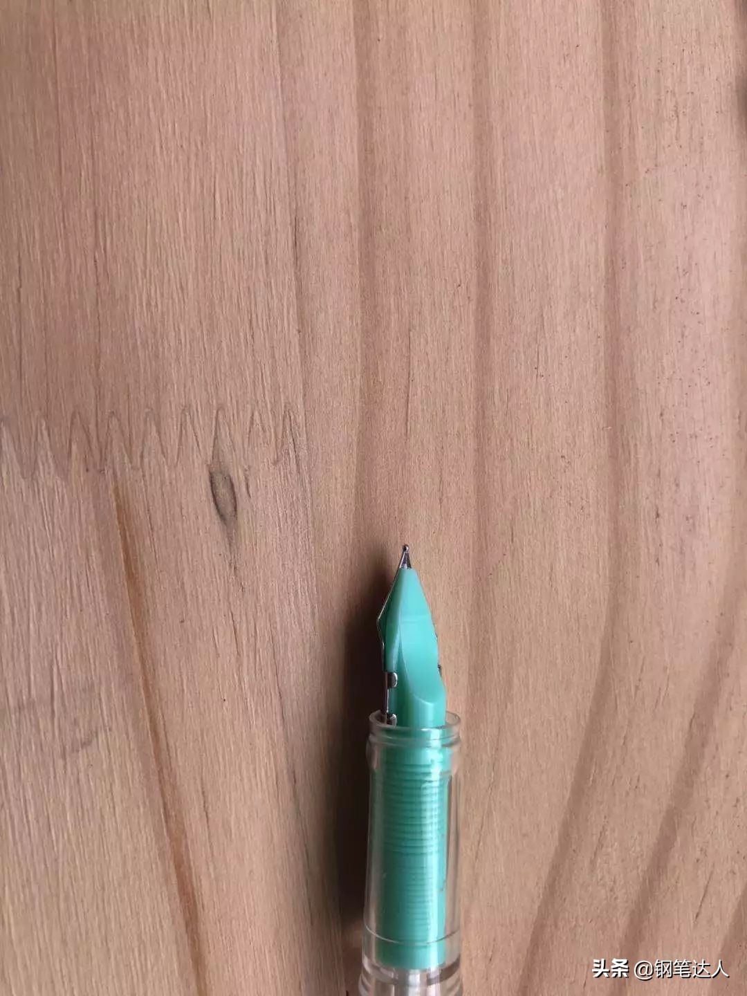 性价比高的学生钢笔,写感超好钢笔