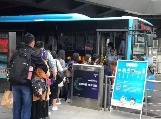 飞翔房车拉摩托,飞翔带上音乐去旅行