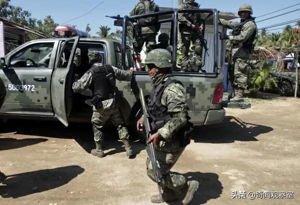 全球十大恶人榜榜首，号称“本拉登第二”，却2次成功越狱