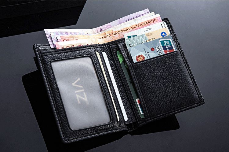 女人看包包男人看手表,女人看包包