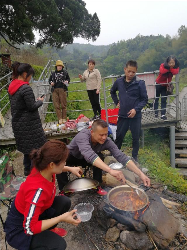 凉山脚下炊烟起原唱,湖南怀化凉山脚下炊烟起