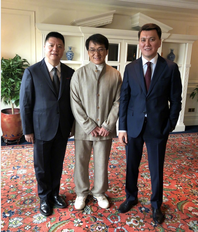 吴亦凡被捕后,背后老板名下房产被拍卖,百亿富豪沦为失信老赖