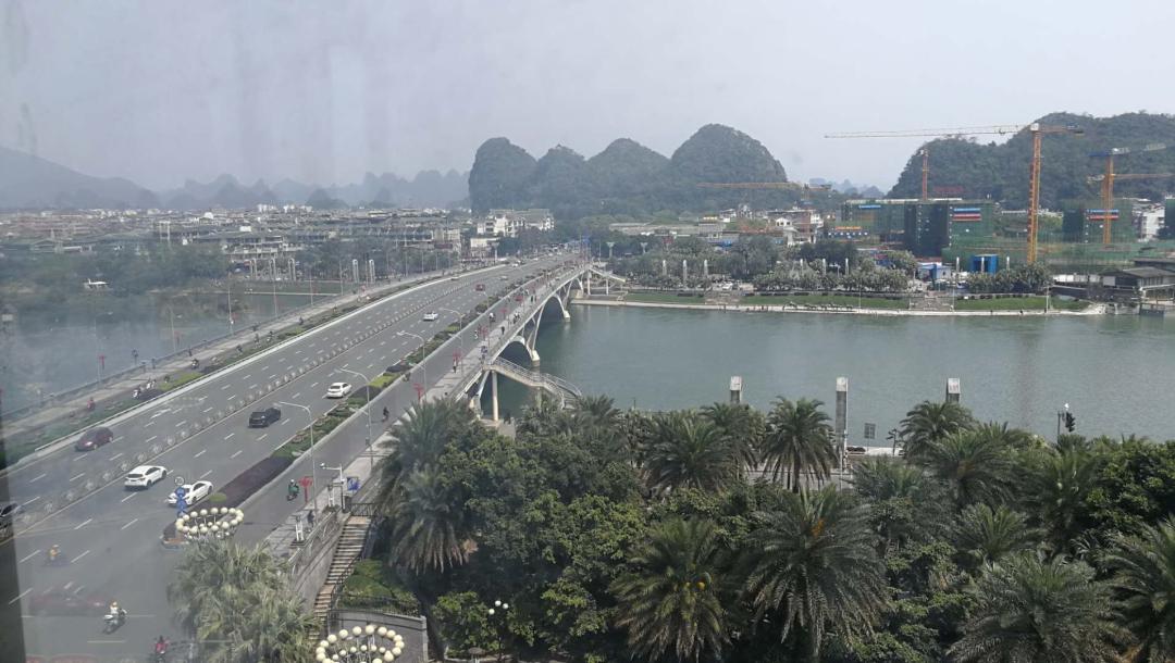 “桂林挺你”秀峰专场首场直播引70万人围观！