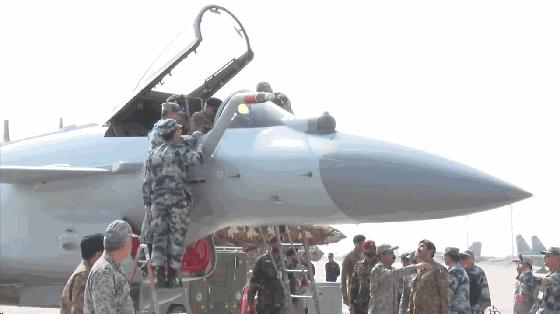 越南军迷评歼20战机,国产歼16战机