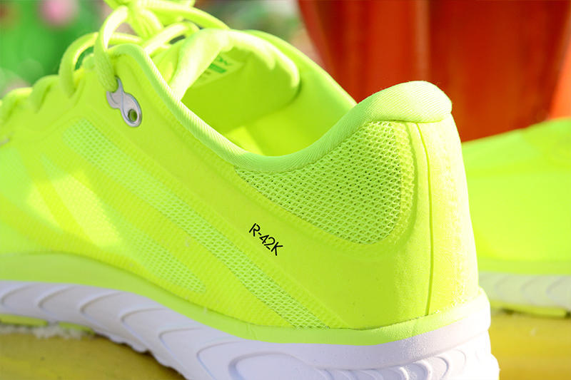 咕咚42k全掌碳板跑鞋怎么样,寒冬已至暖春还远吗