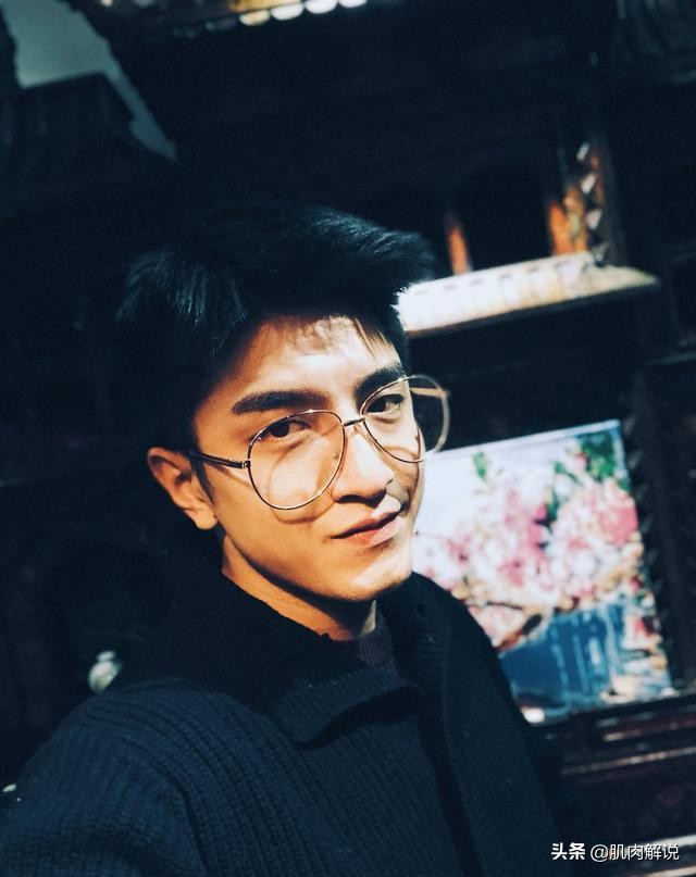 金瀚腹肌视频大全,金瀚胸肌腹肌