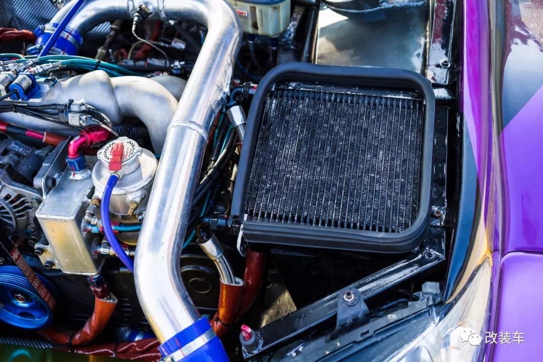 拳打法拉利脚踢迈凯伦evo,拳打法拉利脚踢迈凯伦的跑车