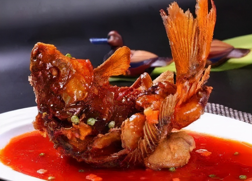 鱼刺卡气嗓怎么取出,鱼刺卡喉的最佳解决方法