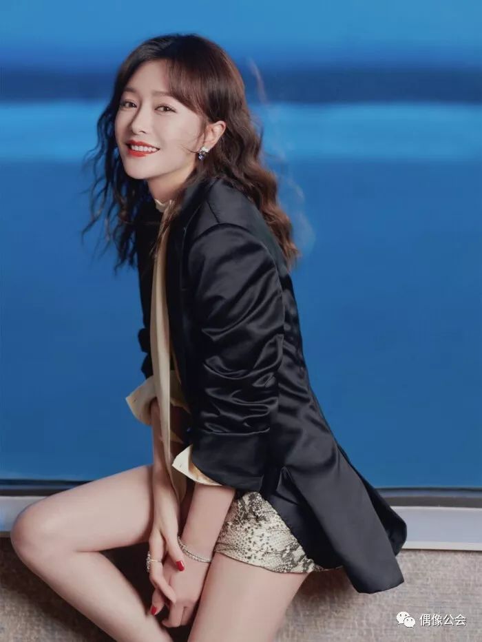 秦岚和黄晓明年龄差,秦岚和黄晓明差几岁