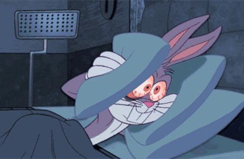 睡觉时尖叫或恐慌时要叫醒吗,睡觉惊醒尖叫怎么回事