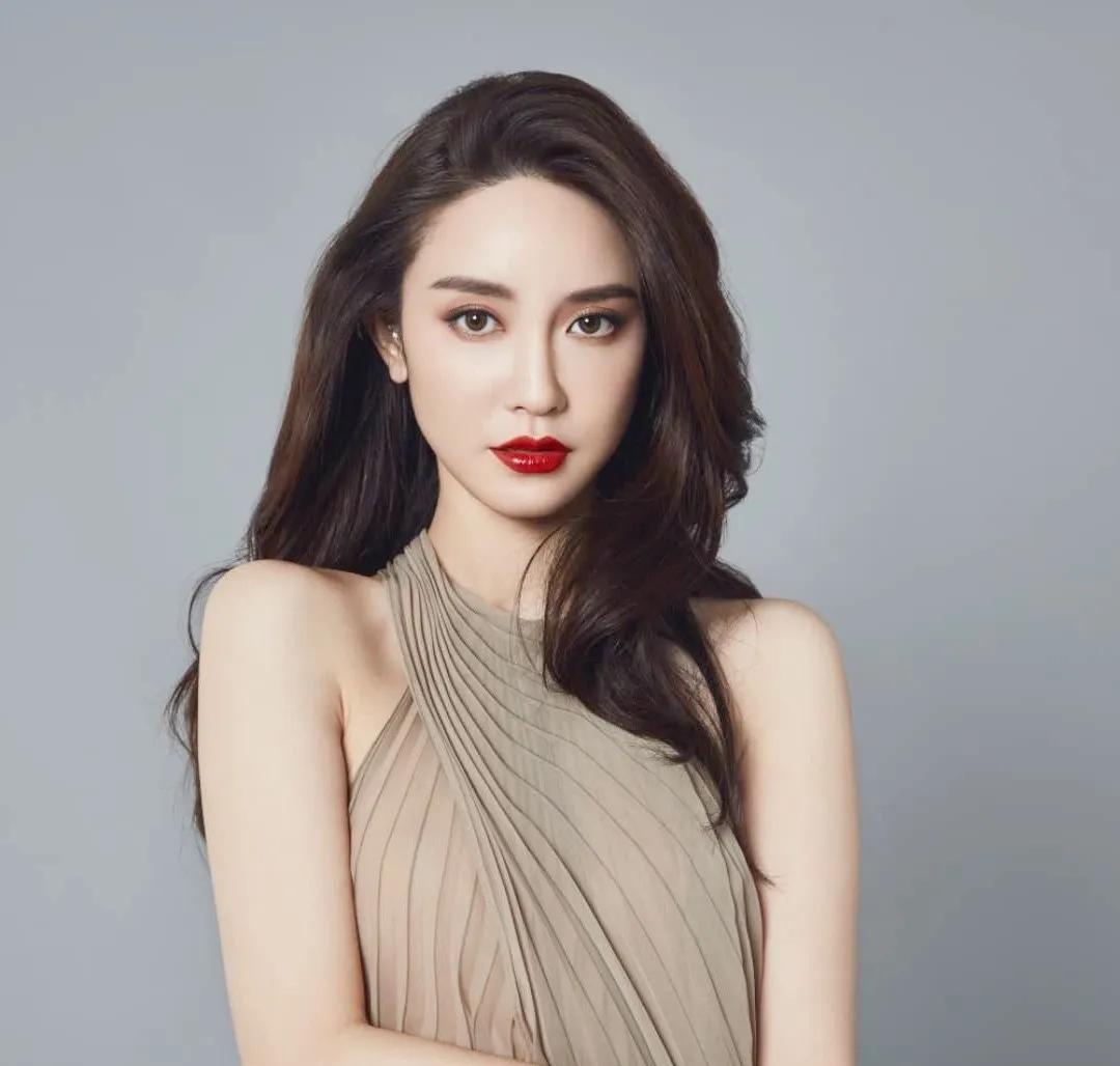 毛戈平的气垫好还是粉霜好,十大公认好用的气垫毛戈平