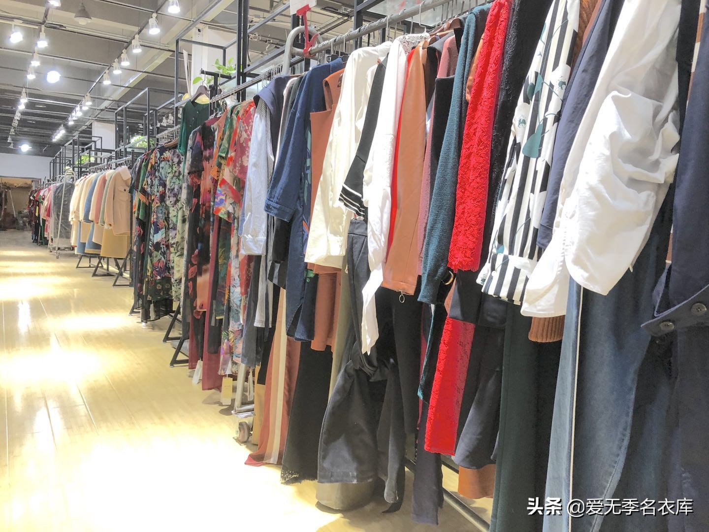 衣服进货渠道app推荐,鞋子衣服进货渠道有哪些