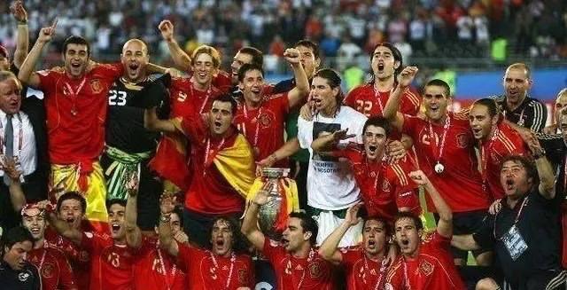 中场历史第一人是齐达内吗,中场大师齐达内十佳