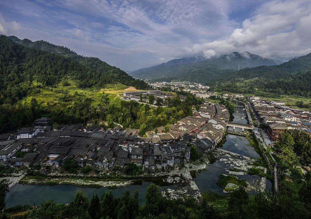 三省交界的风景区,鸡鸣三省交界地图