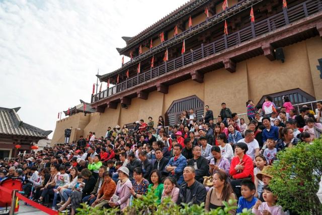 西安穿汉服拍外景的地方推荐,来西安穿汉服看演绎