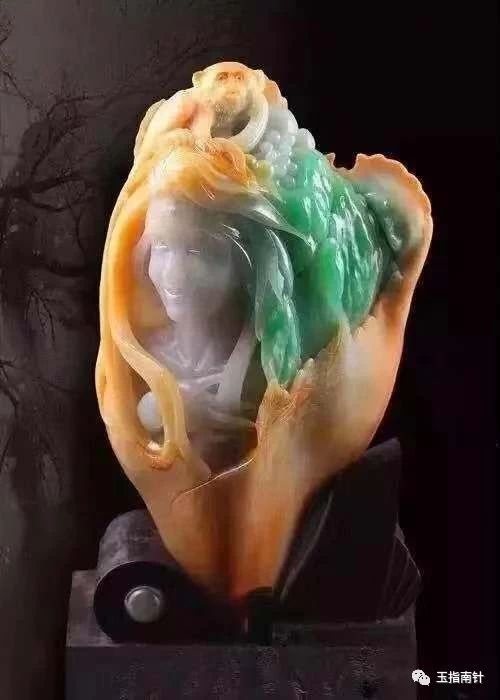 听说翡翠越绿越显白真的是这样吗,听说翡翠三彩很罕见价值如何