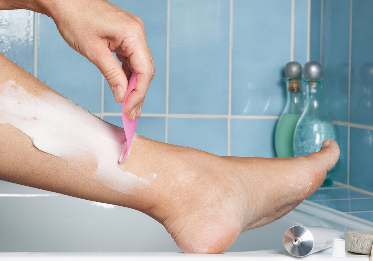 胡子体毛比较旺盛头发却稀疏,女性体毛稀疏是什么原因