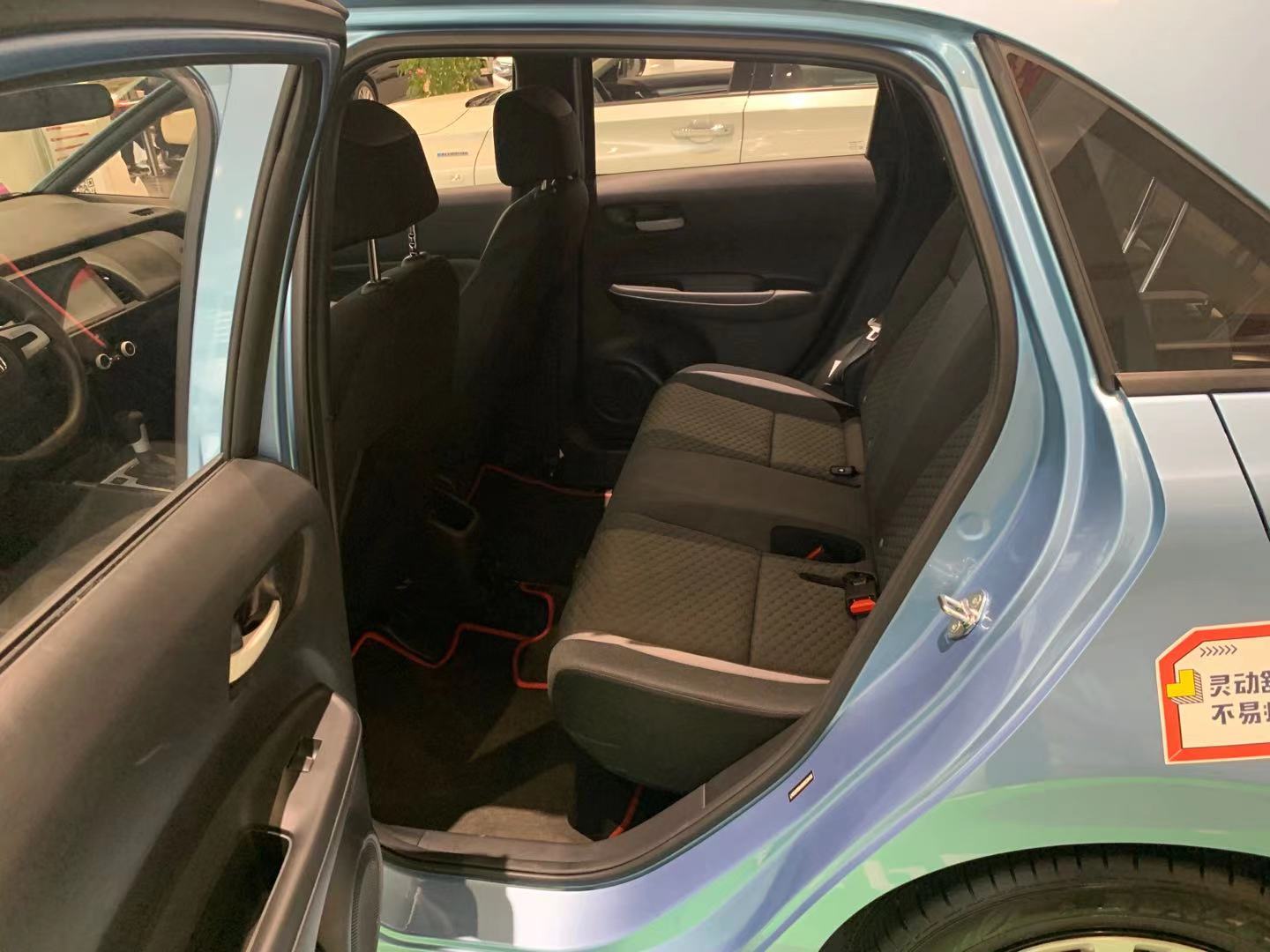 本田飞度也卖不动了？车友：配置这么低，先降2万再说