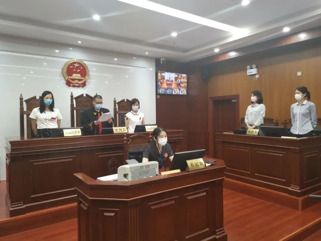 保姆大盗半年搬走30万,保姆偷盗事件