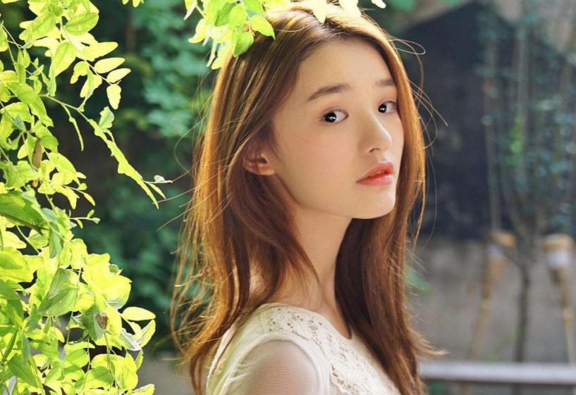 林允曝自己购物被骗，张馨予公开代购聊天记录，女星防骗意识在哪