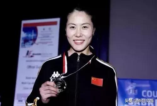 庆祝女篮姑娘夺冠,祝贺女篮姑娘们夺冠