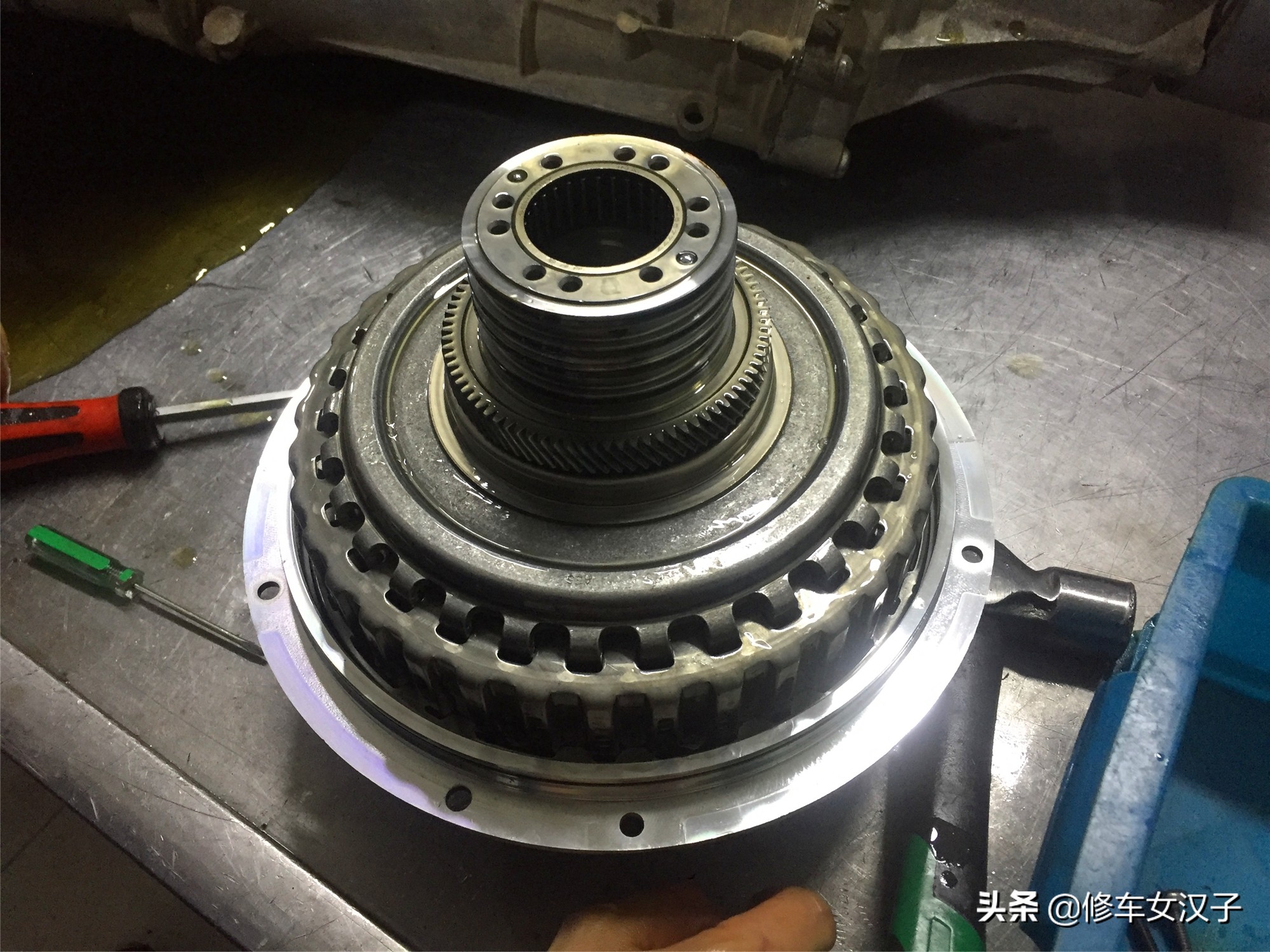 自动挡变速箱缺油有什么症状,手动挡和自动挡变速箱哪个容易坏