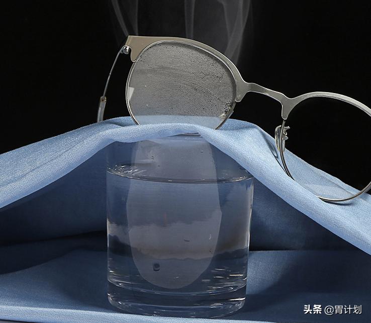 有一种裤叫“天丝裤”，轻薄透气又舒服，怪不得深受60、70后喜欢