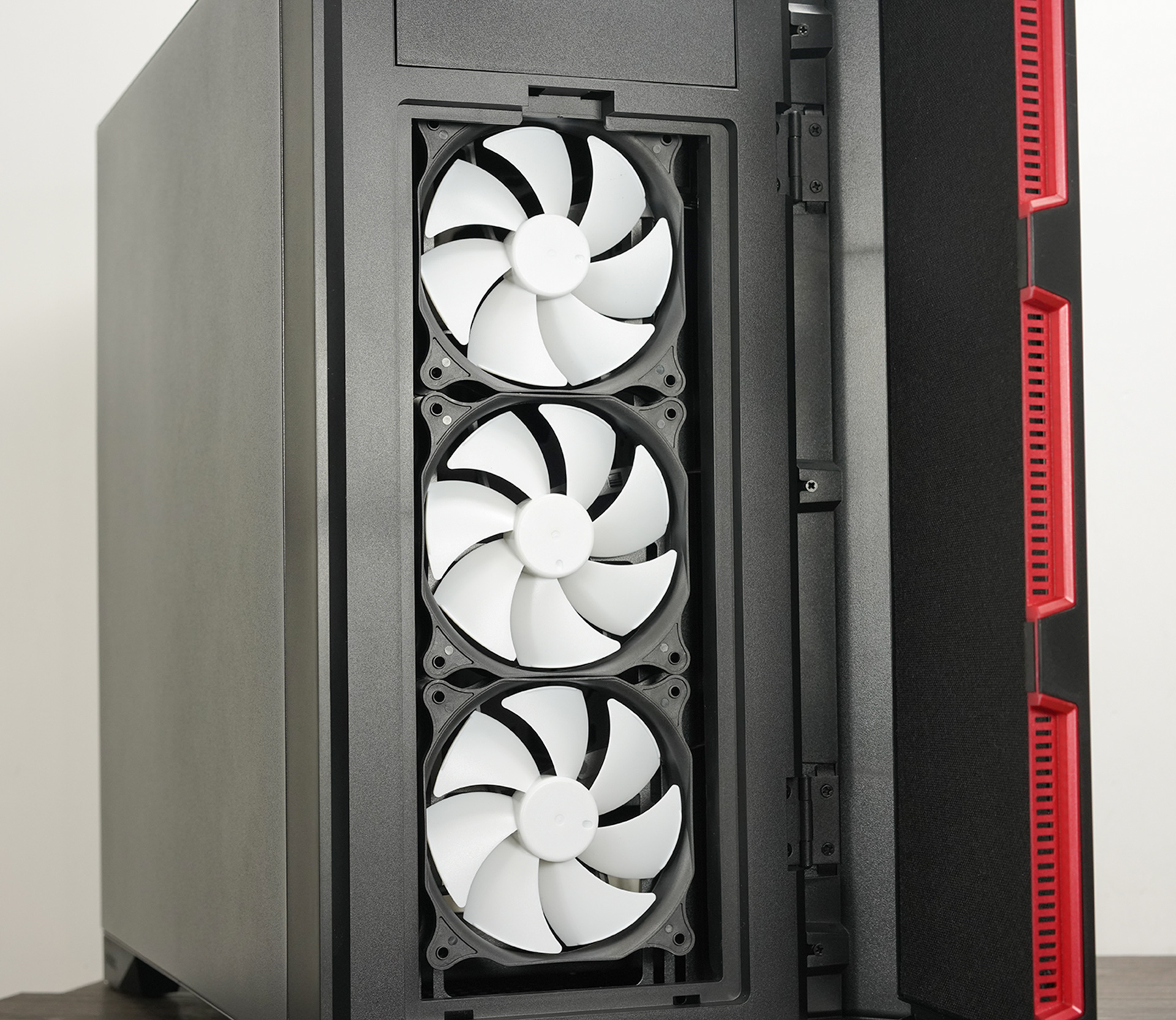 中奖了一个300元的散热却去装了台万元游戏主机？