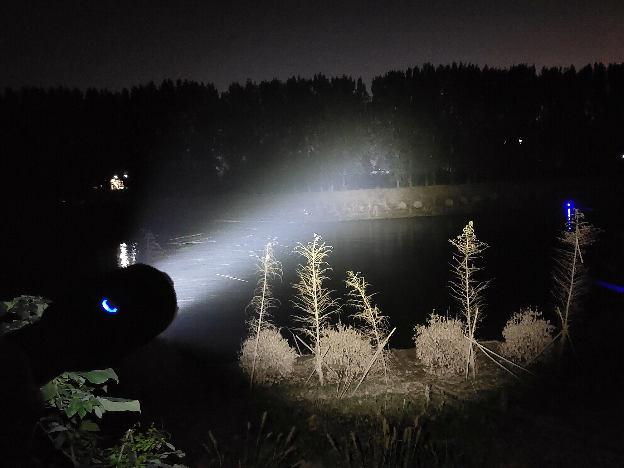 600流明户外手电,65000流明户外泛光手电