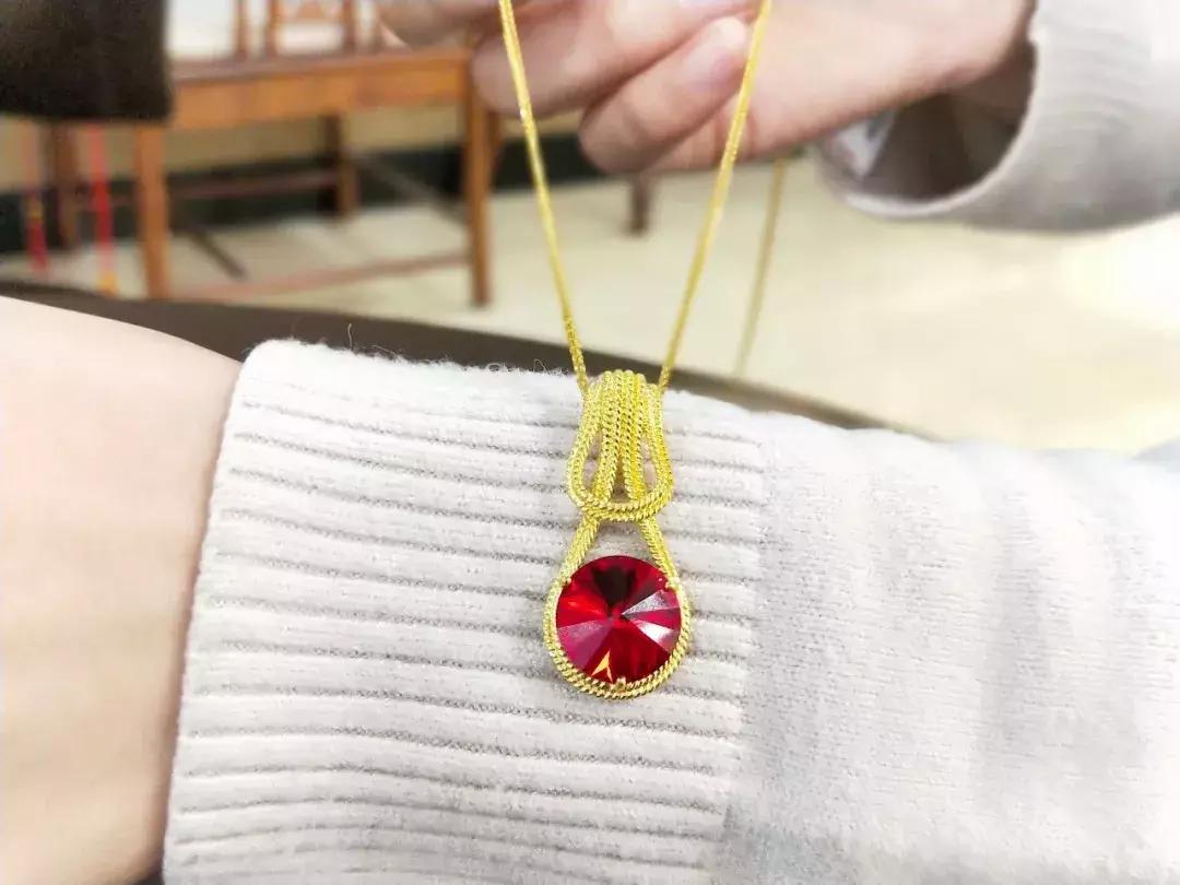 今年流行颜色珠宝,红色系珠宝图片大全