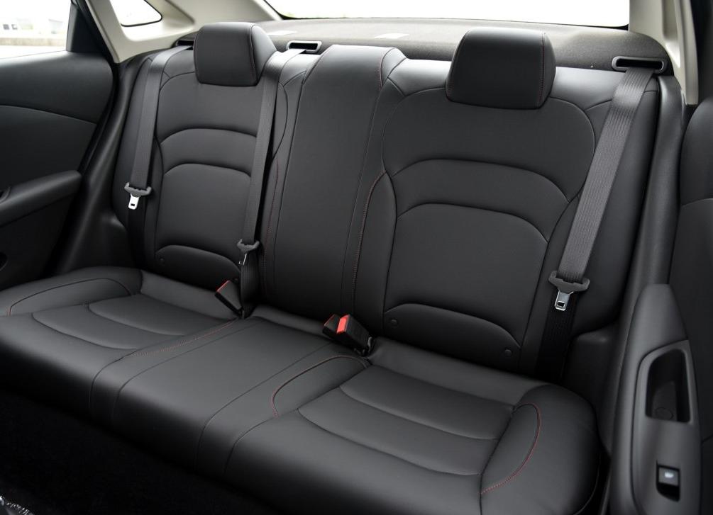 顶配不到10万元4款轿车性价比超高,顶配只要9万多的最火国民家轿