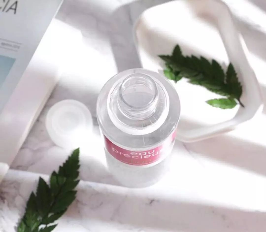 好用但小贵的护肤彩妆分享,好用还不贵的全套彩妆求分享