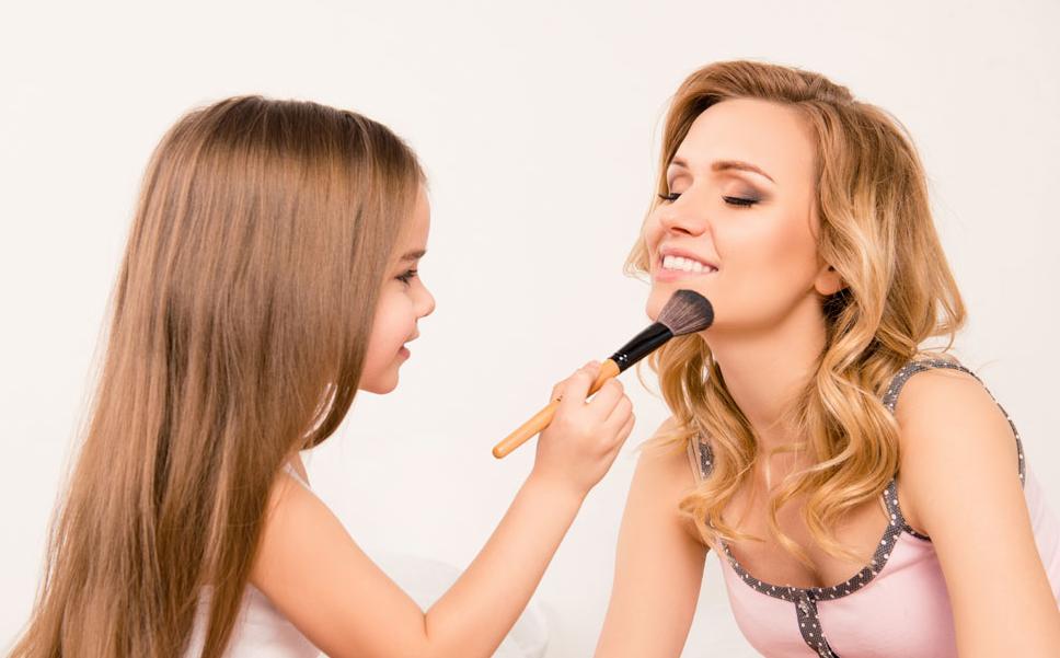 如何正确引导孩子爱臭美,孩子臭美是什么原因