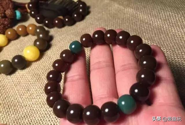 盘玩包浆后变黑的文玩,包浆手串盘玩11毫米