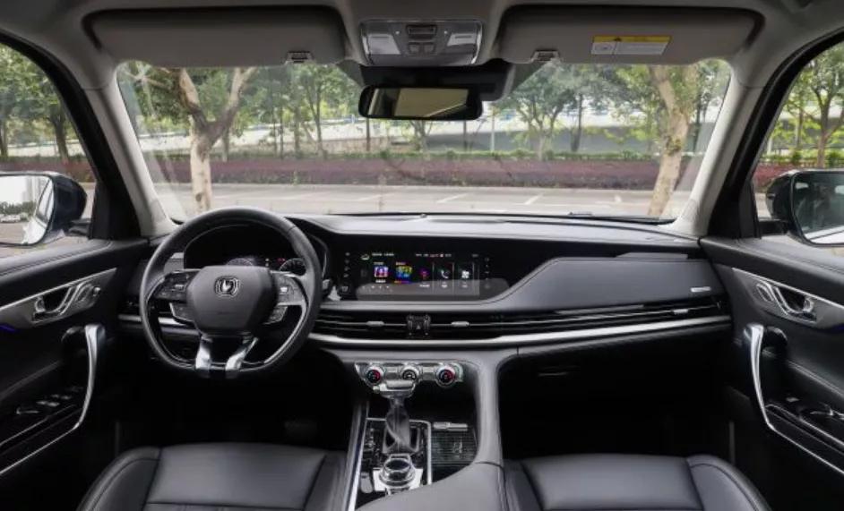 20万买辆大七座SUV简直美滋滋，动力猛气场也足，想吃亏都难