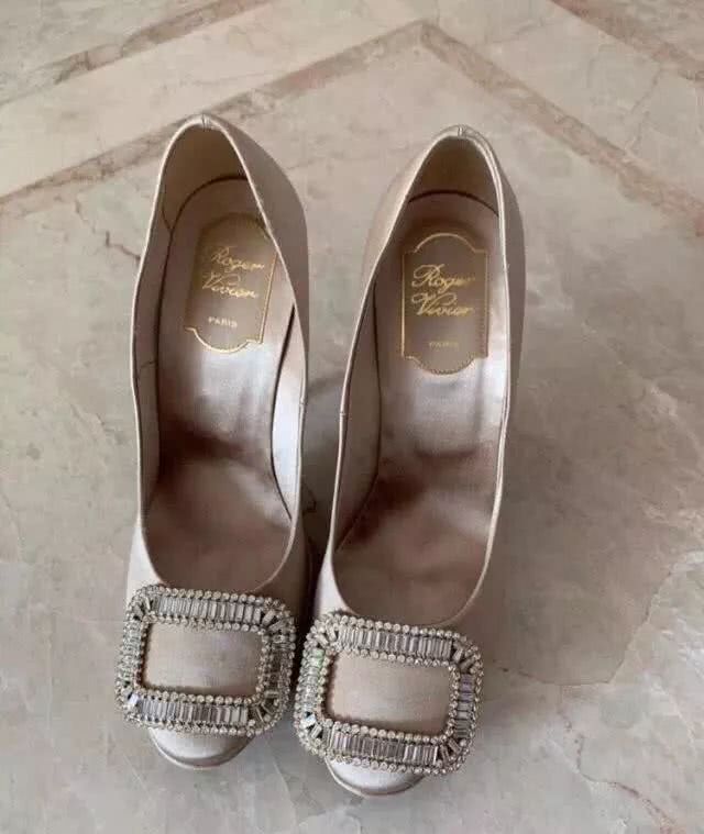 沈梦辰和董璇现在怎么样了,沈梦辰和吴昕二手店