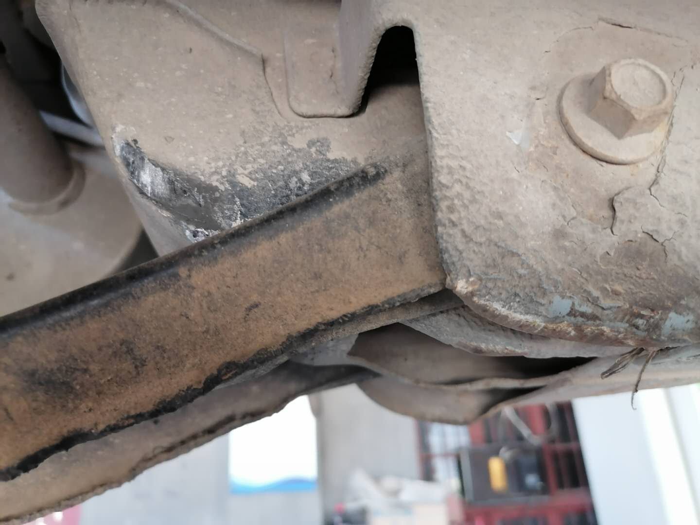 发动机漏油维修费用明细表,发动机漏油花了3000