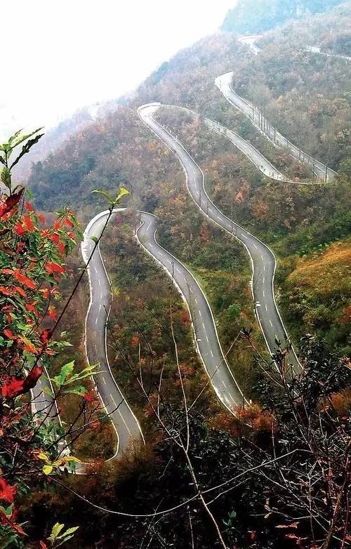 湖北深秋自驾游景点推荐,秋色彩林川西自驾