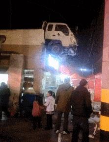 不联系的同学借钱怎么高情商回复,怎么回复借钱的同学