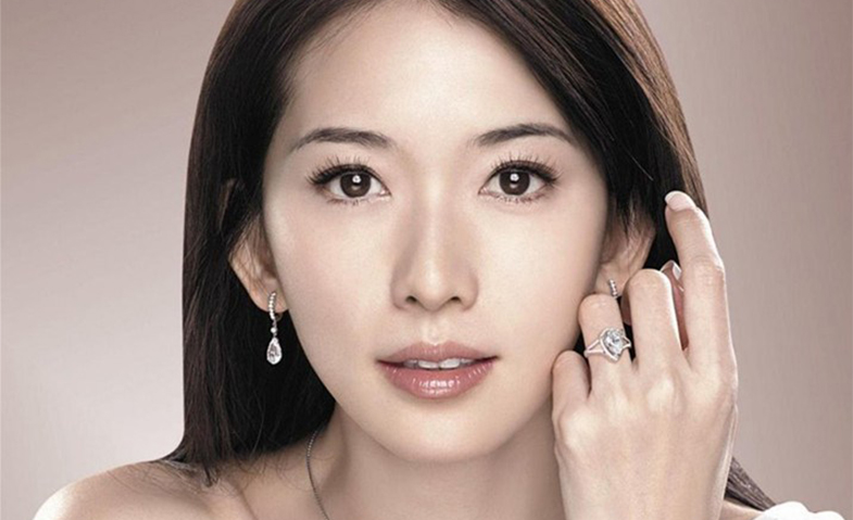 脸型难看怎么化妆,如何通过化妆改善脸型