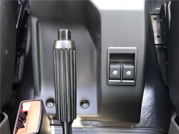 16款拉达尼瓦越野车,俄罗斯进口拉达尼瓦越野车