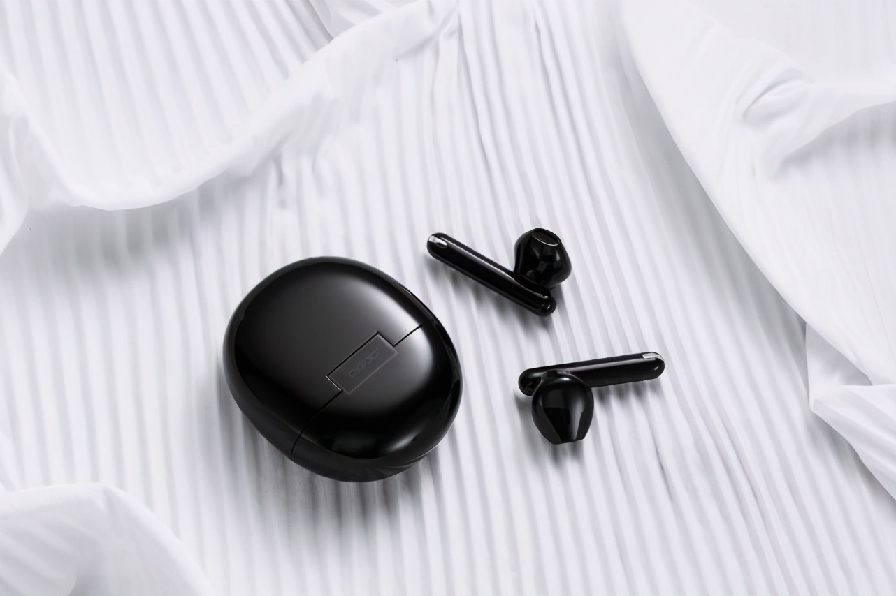 降噪延时全升级，质感秒杀同价产品？OPPOEncoPlay开箱