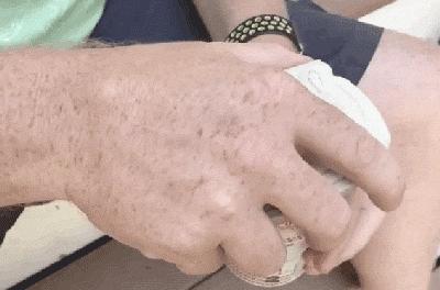 硬核开易拉罐神器，二话不说！直接把脑壳掀翻！