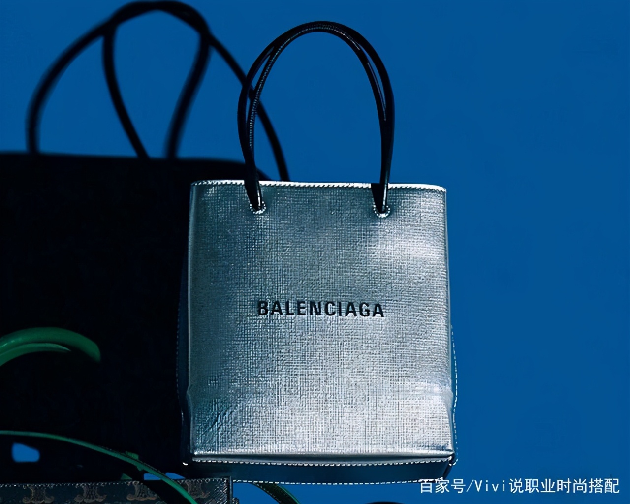 迪奥托特爆款,迪奥托特包金色字母