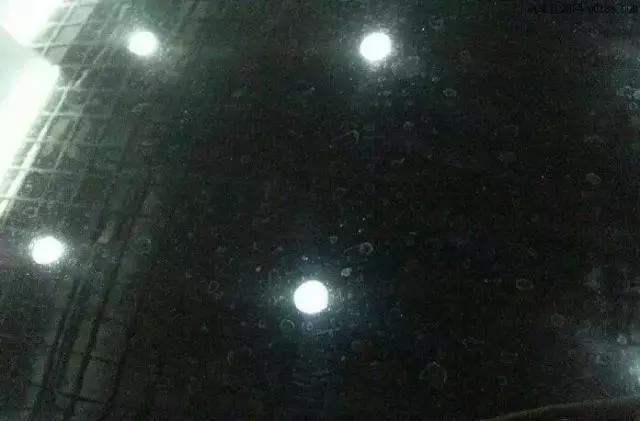 撕车贴不伤车的方法,汽车车贴最好的清除办法