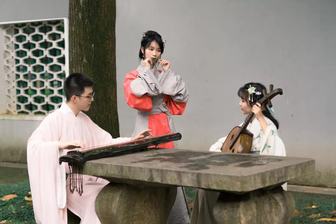 坐拥16个食堂、豪华宿舍和校内鸟巢！中南大学才是真正的超高颜值！