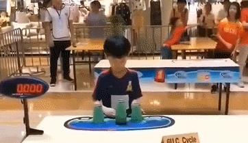 小孩做什么都不专心怎么办,孩子做任何事都不专心怎么教育