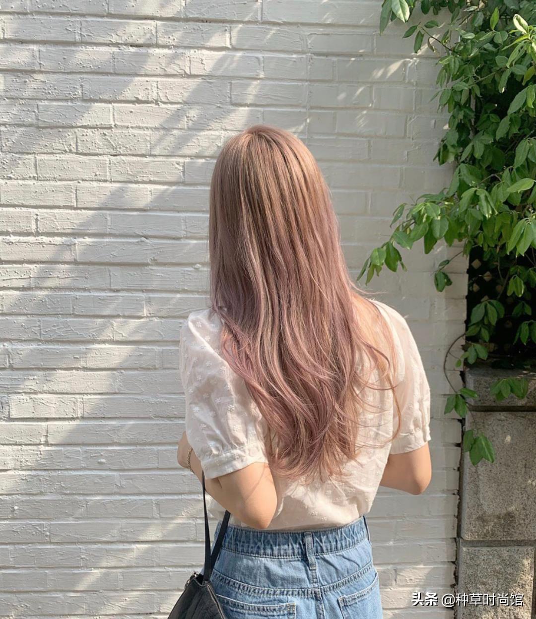 别再烫羊毛卷了！今夏“奶茶发”火了，超洋气