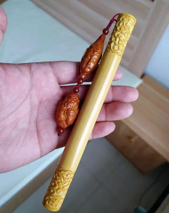 上油的文玩后期盘玩图片,文玩油颜色有黄有白